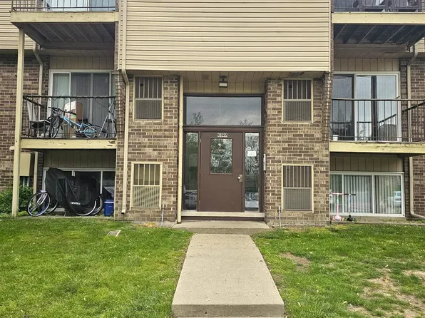 38255 Fairway Ct, Clinton Township, MI 48038