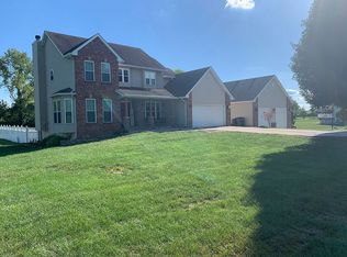 5852 Wooded Estates Ln, Edwardsville, IL 62025