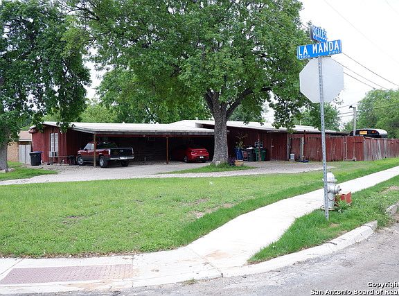 4th image of 2066 La Manda Blvd