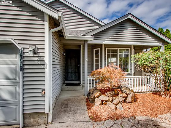 4th image of 17604 SE 24th Cir