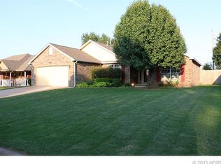 5213 S Greenan Dr W, Sand Springs, OK 74063