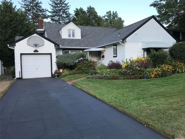 338 Felter Avenue, Hewlett, NY 11557