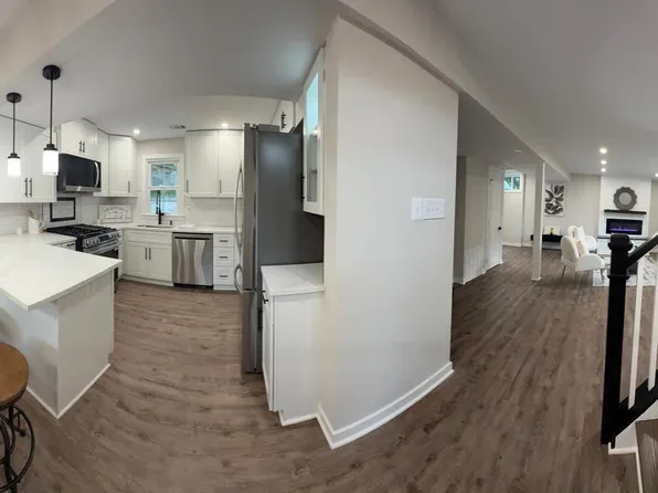 12905 Kenmar Dr, Woodbridge, VA 22193