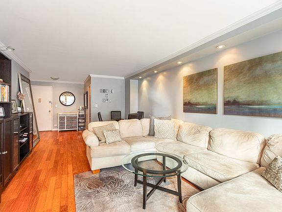 5th image of 305 E 40th St #11L