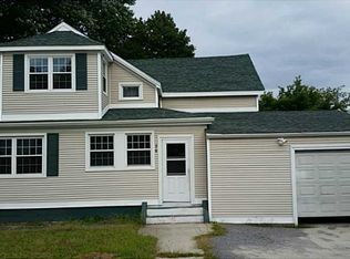 24 Summit St, Woonsocket, RI 02895