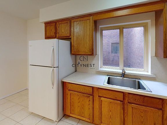 4th image of 474 Ovington Ave APT 2B