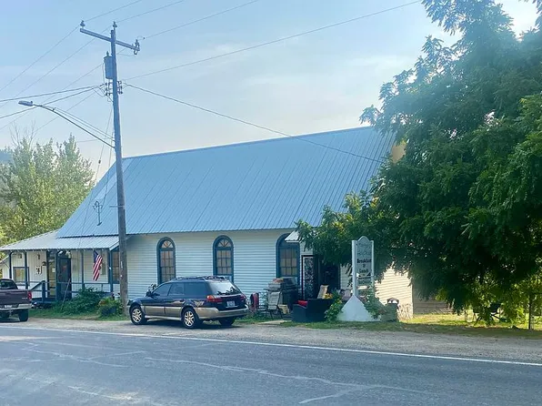 4952 Highway 25 Hwy S, Hunters, WA 99137