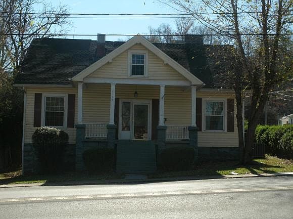 1st image of 1130 Windsor Ave
