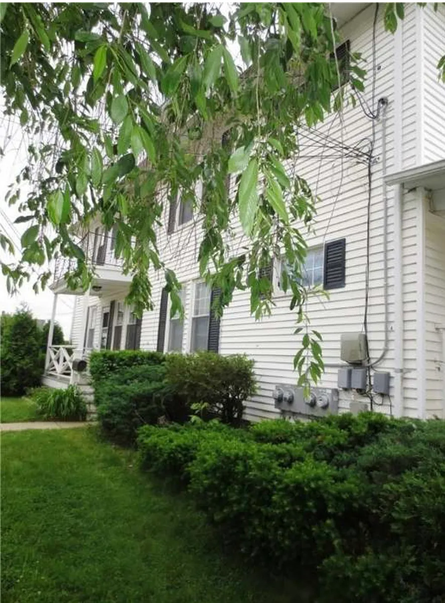 Building Photo - Woonsocket Hill Rd