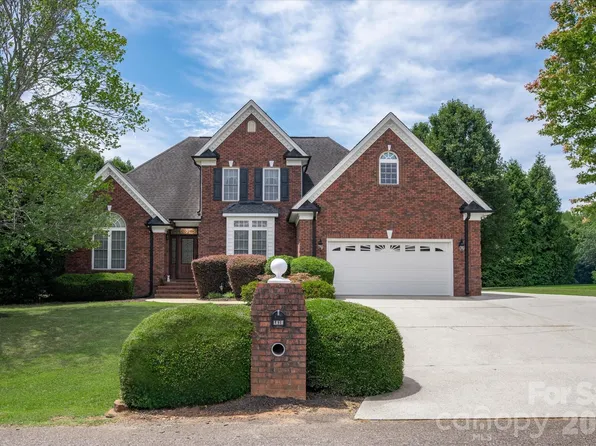 1610 Stone Pine Dr, Gastonia, NC 28056