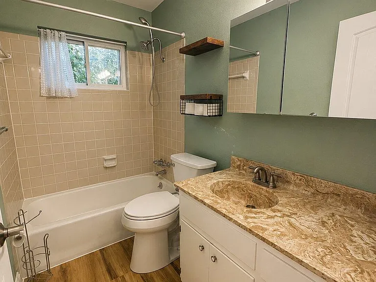 5802 Brook Valley Dr — Photo 18