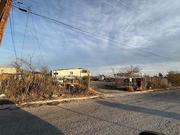 2nd image of 37 Dogwood St #15