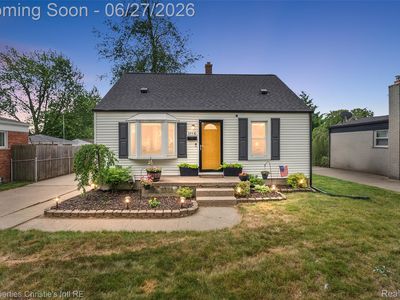 22436 Furton St, Saint Clair Shores, MI, 48082