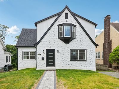 65 Overlook Drive, Valhalla, NY, 10595