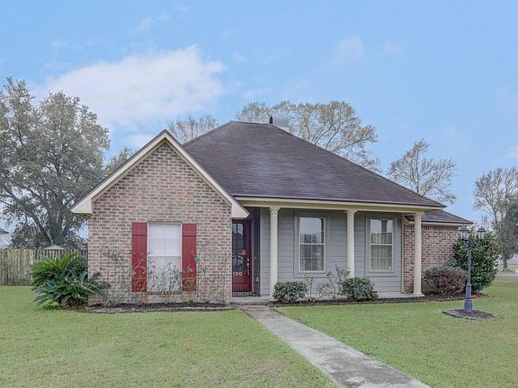 3rd image of 100 Bartlett Dr