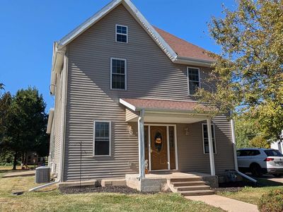 606 S 2nd Ave, Forreston, IL, 61030