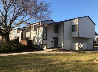 8301 N 107th St #8, Milwaukee, WI 53224