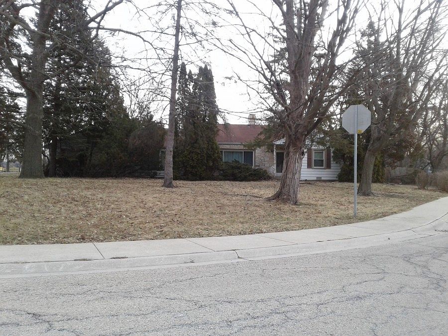 1st image of 173 S Hawthorne Blvd