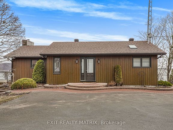 4th image of 2176 Bay Rd