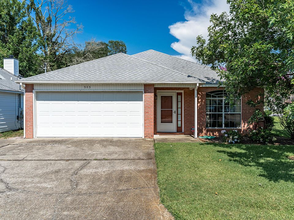 1st image of 985 Southern Oaks Ct