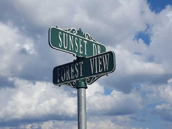 5th image of 348 Sunset Dr