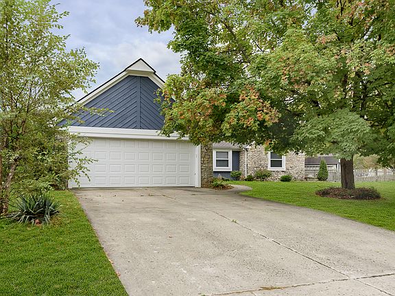 3rd image of 9911 Harbour Pines Ct