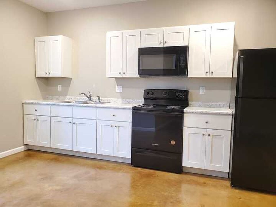 1st image of 142 Cane Creek Ln APT 107