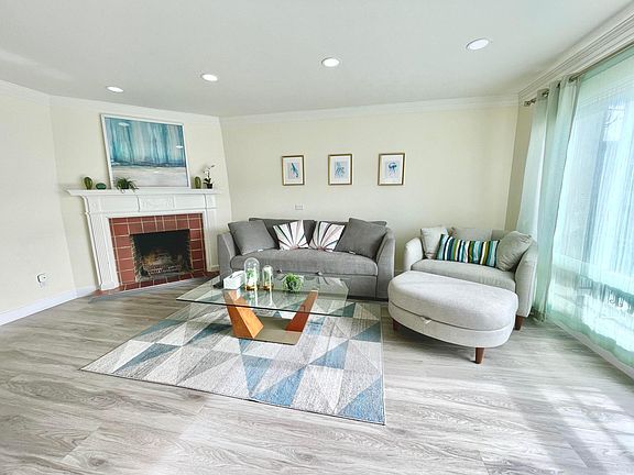 Cozy and spacious living room