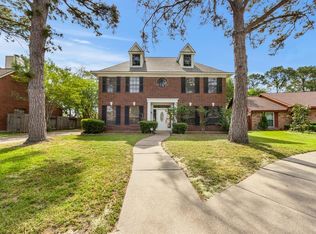 8106 Clover Gardens Dr, Houston, TX 77095