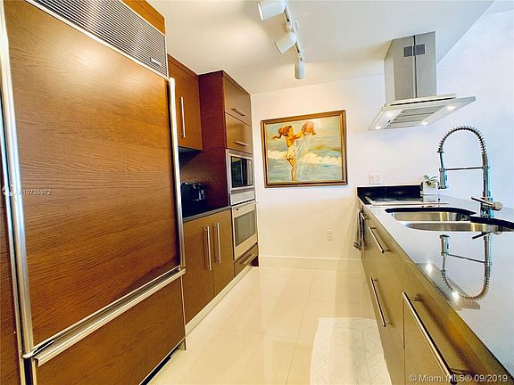 3rd image of 495 Brickell Ave APT 1107