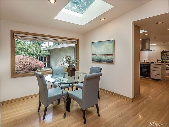 3rd image of 13243 SE Newport Way