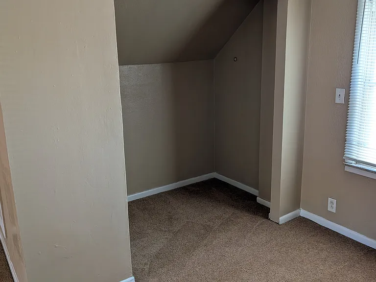 Up stairs bed rm