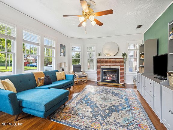 2nd image of 4515 RAMONA Boulevard