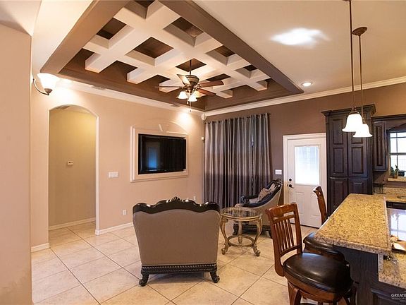5th image of 905 Oregano Ave