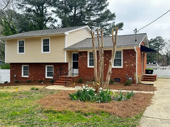 808 Knollwood Dr, Apex, NC 27502