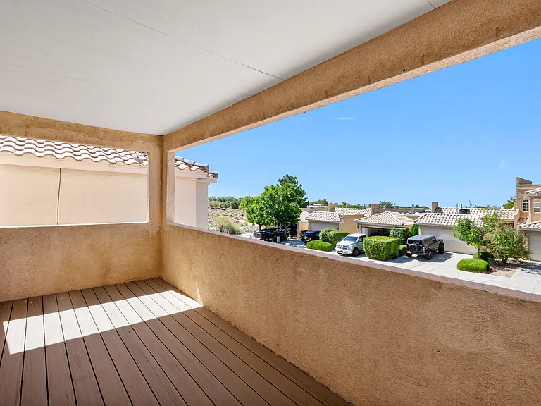 4916 Sereno Dr NE — Photo 32