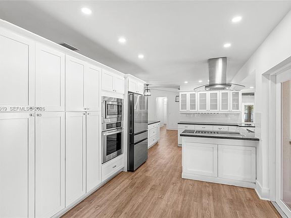 5th image of 16141 SW 83rd Ave