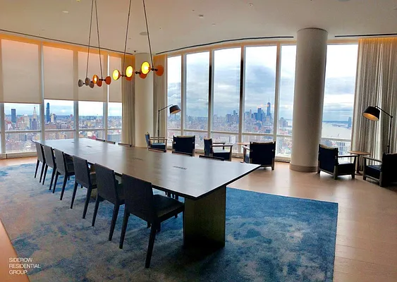 Rented by Siderow Residential Group | media 47