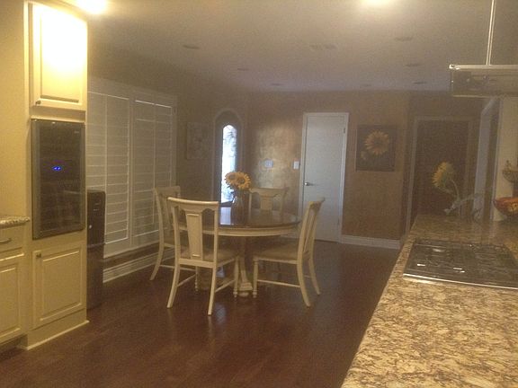 4th image of 1153 W California St