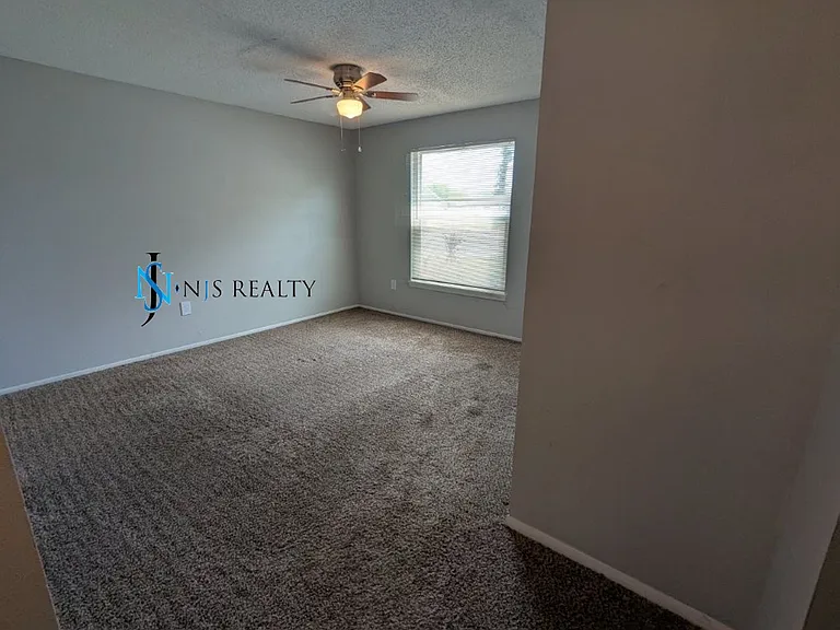 3153 Lodi Dr — Photo 16