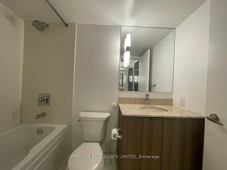 955 Bay St #207 — Photo 9