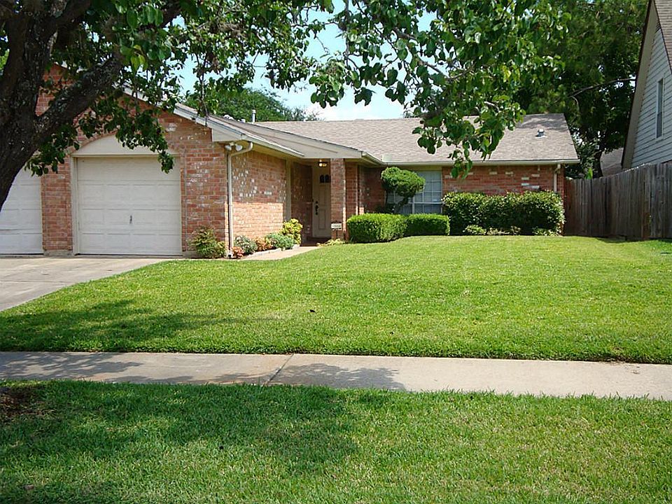 1st image of 3103 Mosby Dr