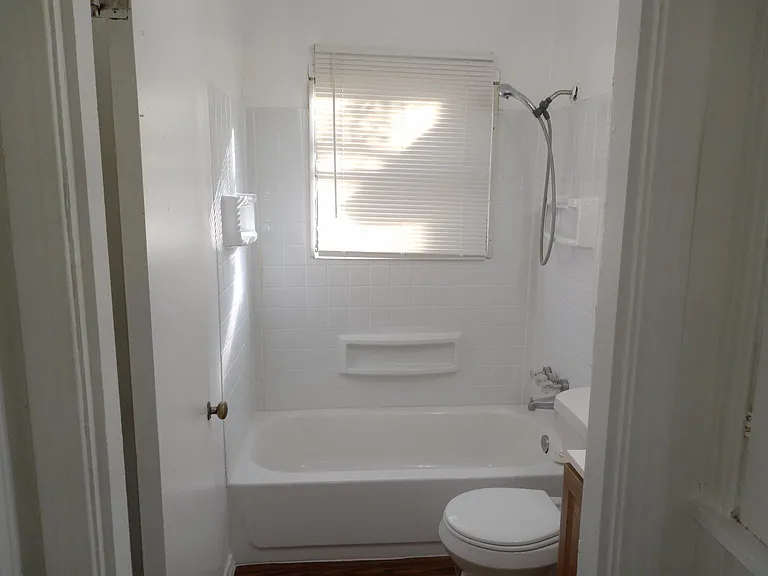 110 E Rogers St — Photo 6