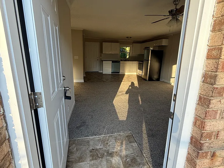 204 Vance Dr NE — Photo 5