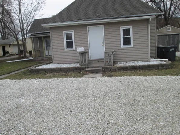 808 S D St, Monmouth, IL 61462