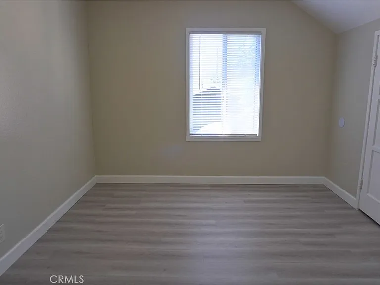 1234 W 8th St — Photo 9