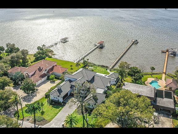 5th image of 332 John Anderson Dr