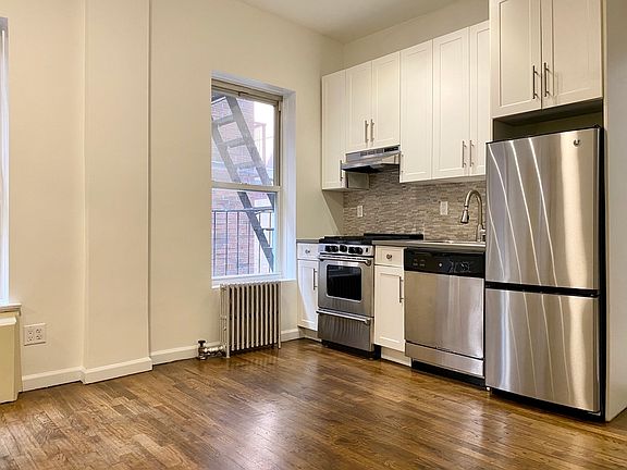 2nd image of 139 E 13th St APT 4
