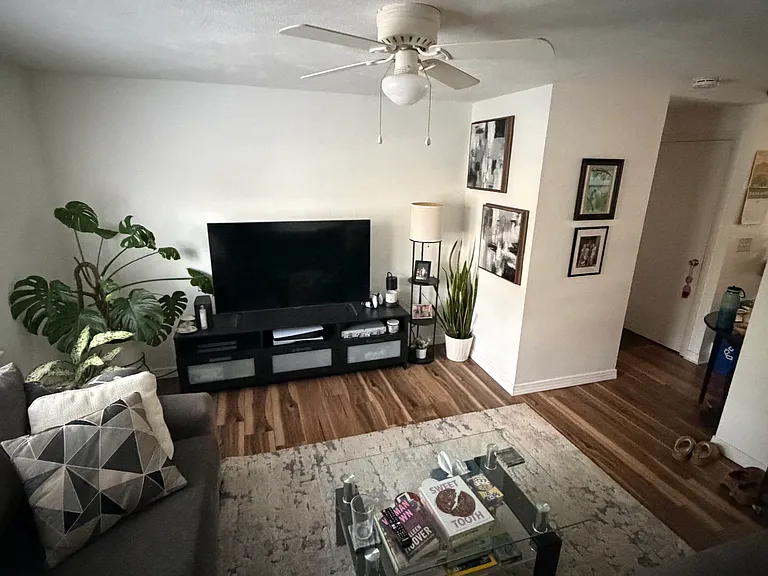 1 Lyndale Ave — Photo 23