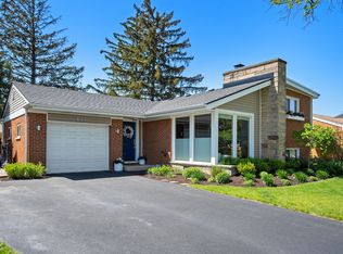 411 E Huntington Ln, Elmhurst, IL 60126